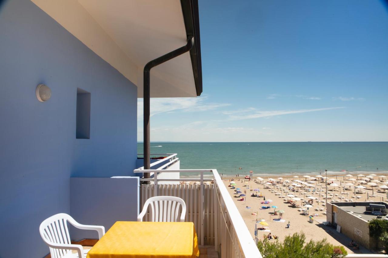 Hotel Pelikan Lignano Sabbiadoro Ngoại thất bức ảnh