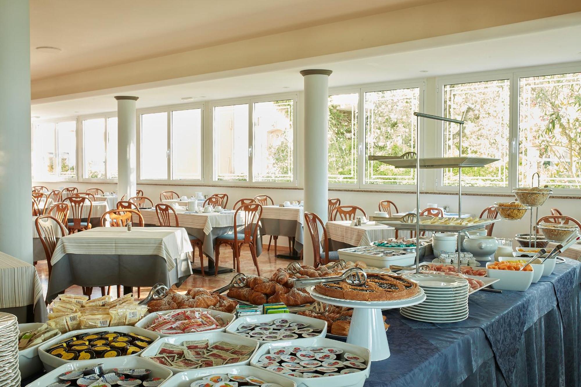 Hotel Pelikan Lignano Sabbiadoro Ngoại thất bức ảnh