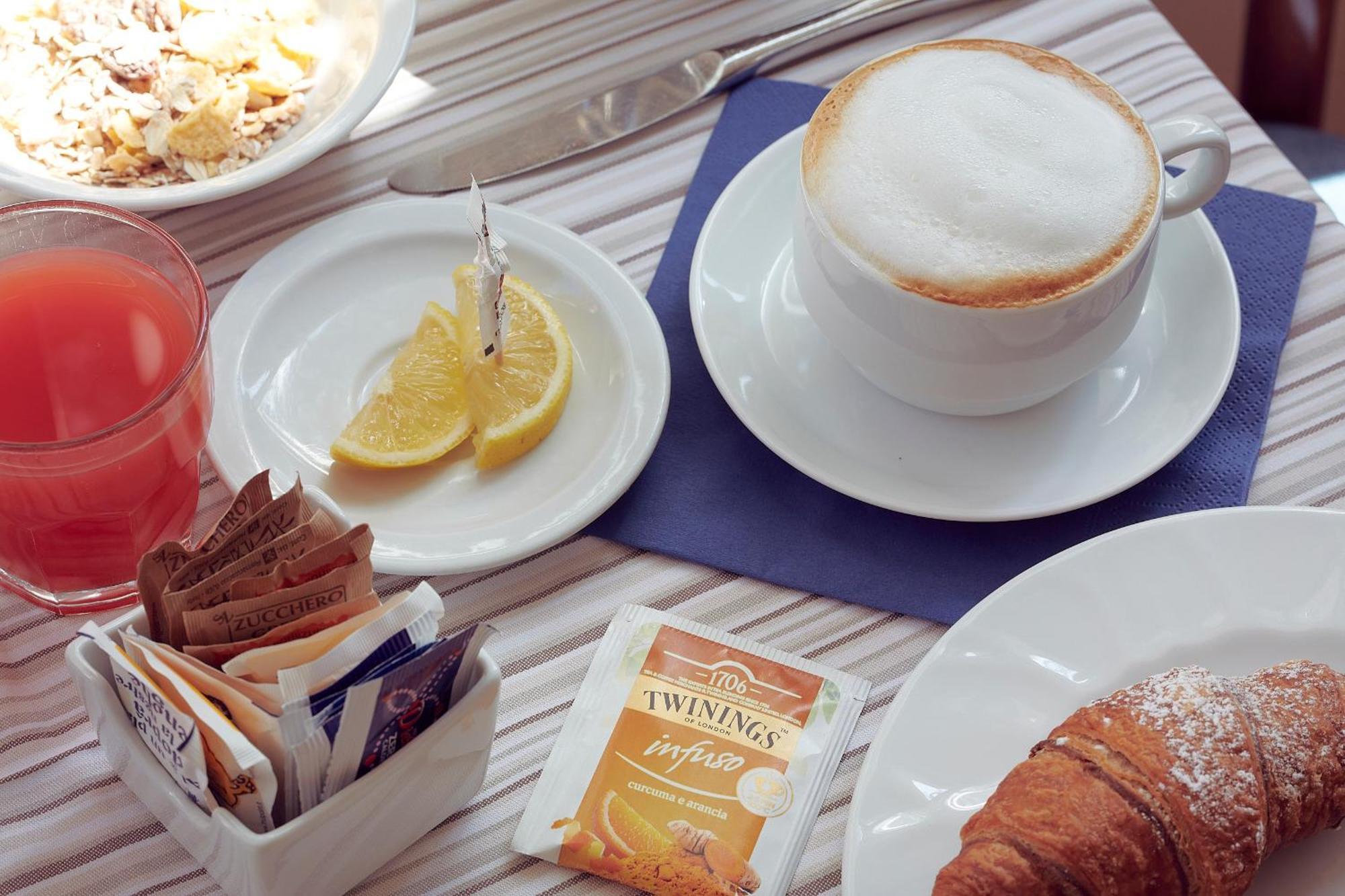 Hotel Pelikan Lignano Sabbiadoro Ngoại thất bức ảnh