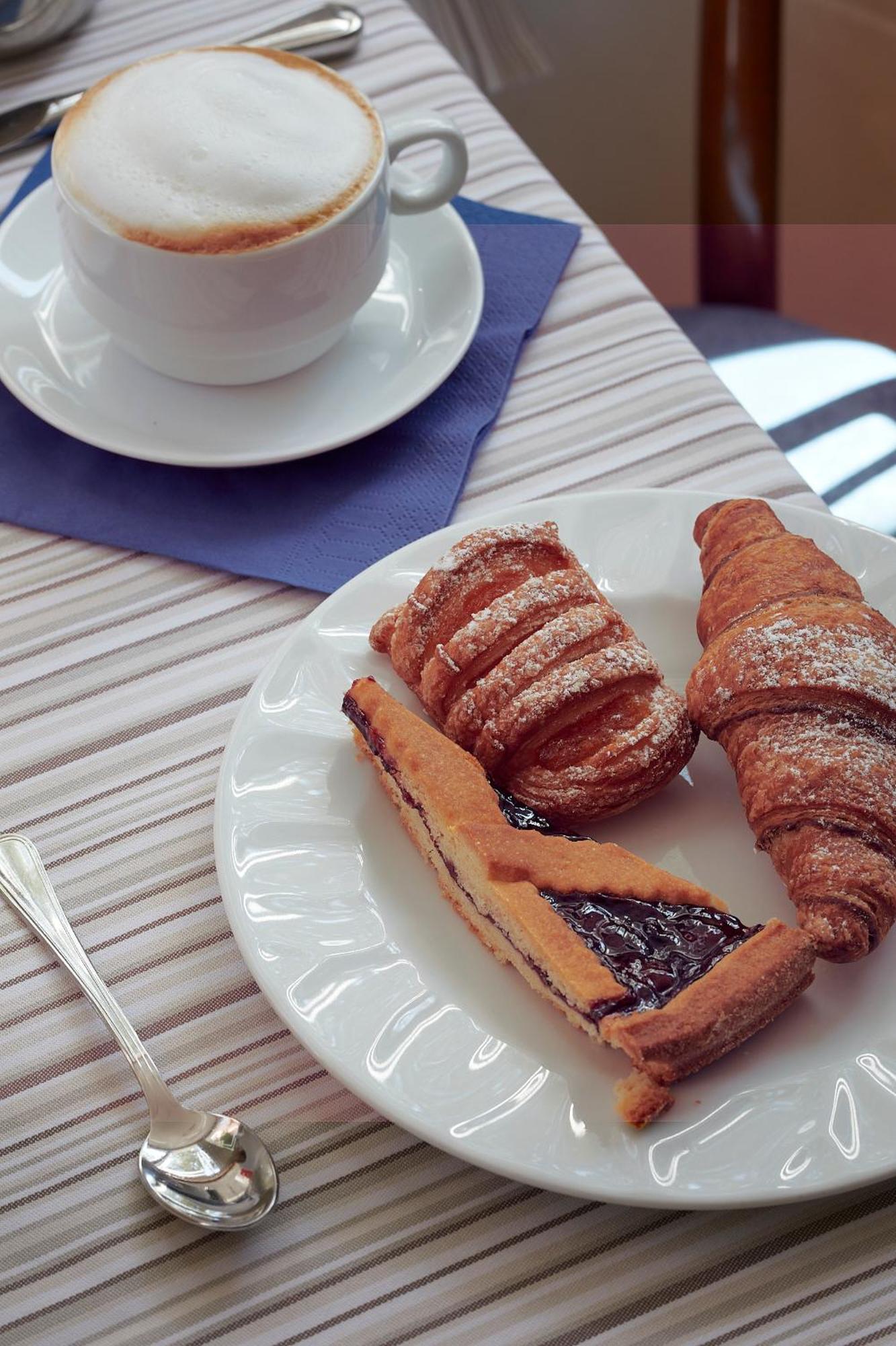 Hotel Pelikan Lignano Sabbiadoro Ngoại thất bức ảnh