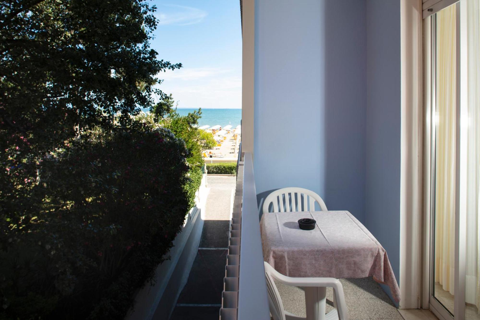 Hotel Pelikan Lignano Sabbiadoro Ngoại thất bức ảnh