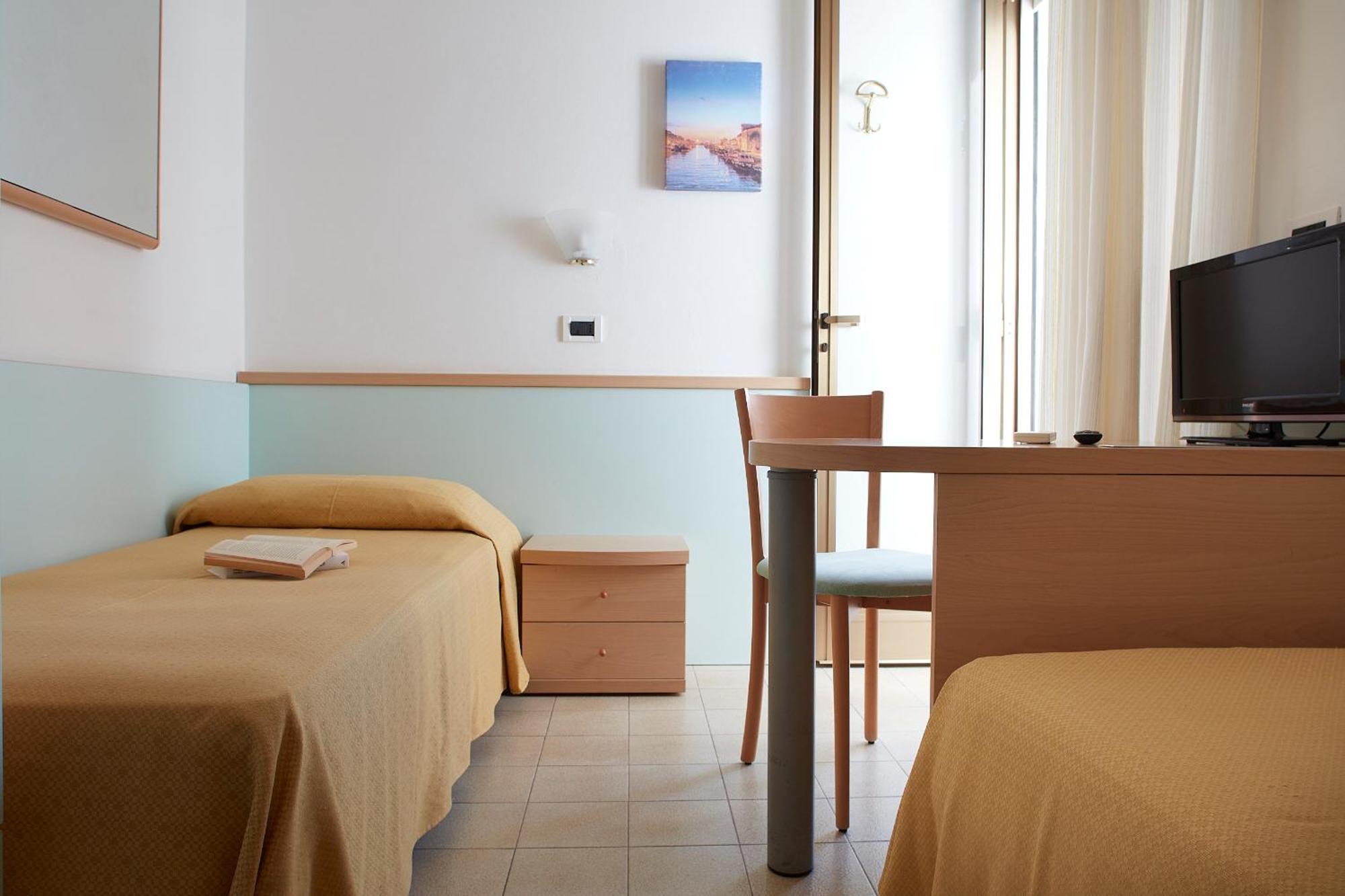 Hotel Pelikan Lignano Sabbiadoro Ngoại thất bức ảnh