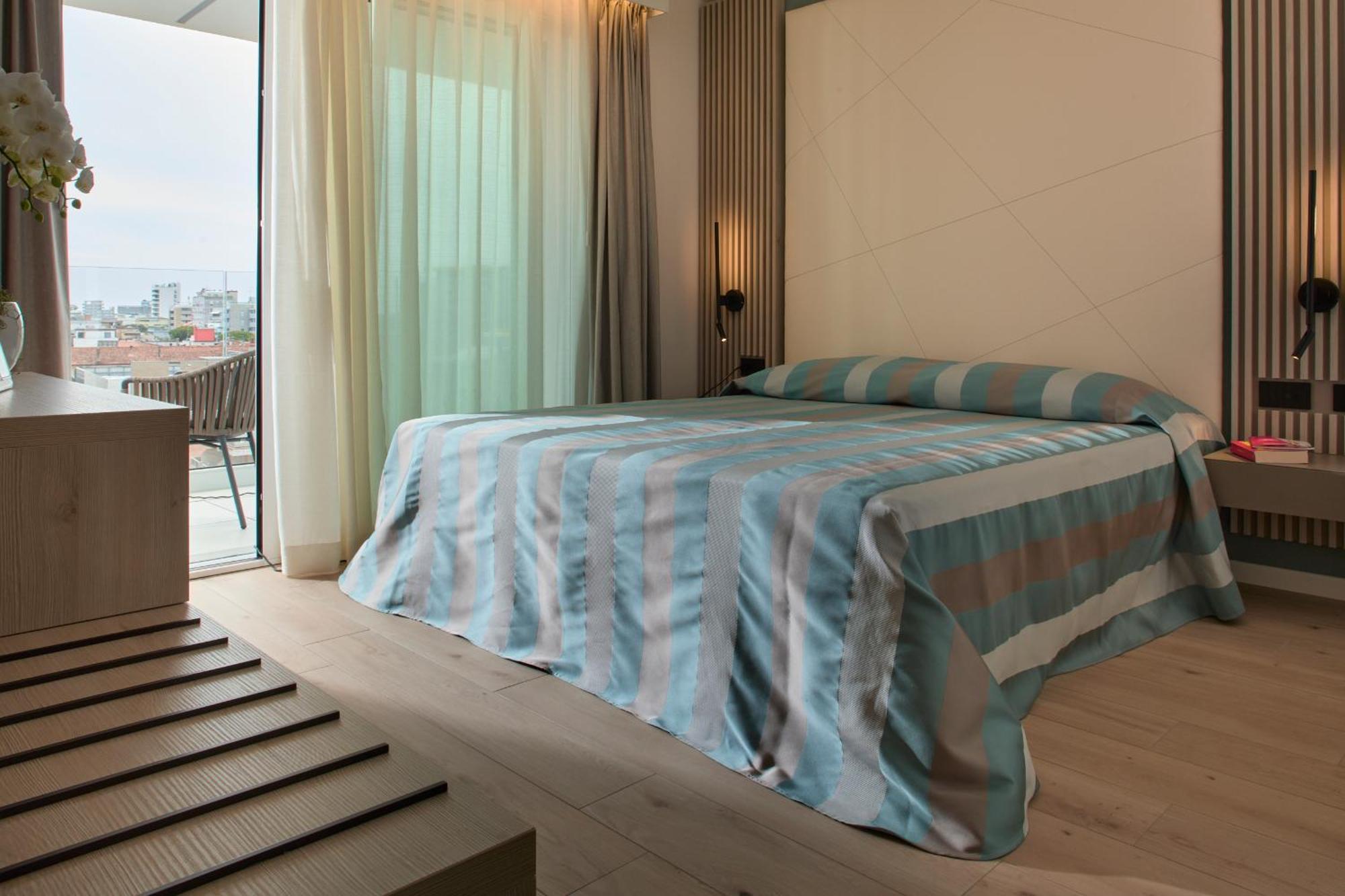 Hotel Pelikan Lignano Sabbiadoro Ngoại thất bức ảnh
