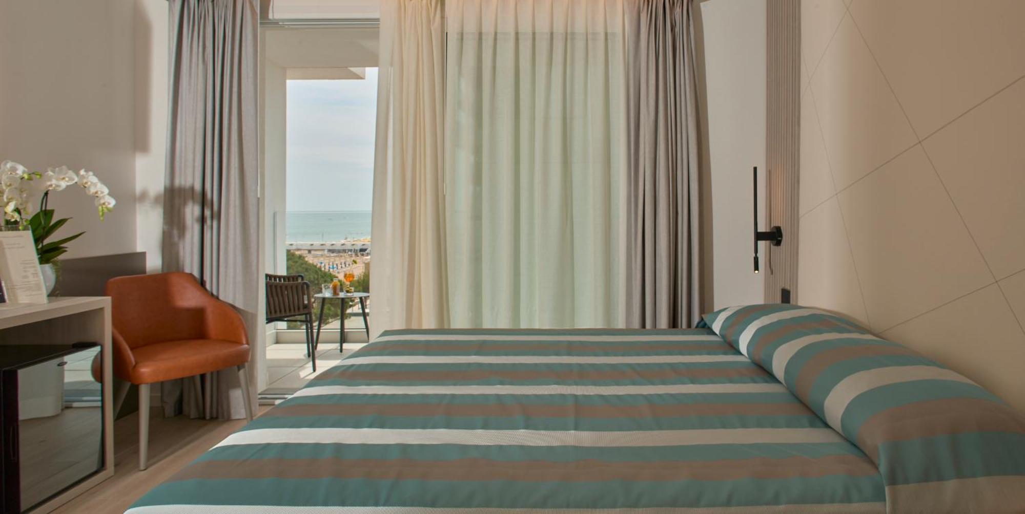 Hotel Pelikan Lignano Sabbiadoro Ngoại thất bức ảnh