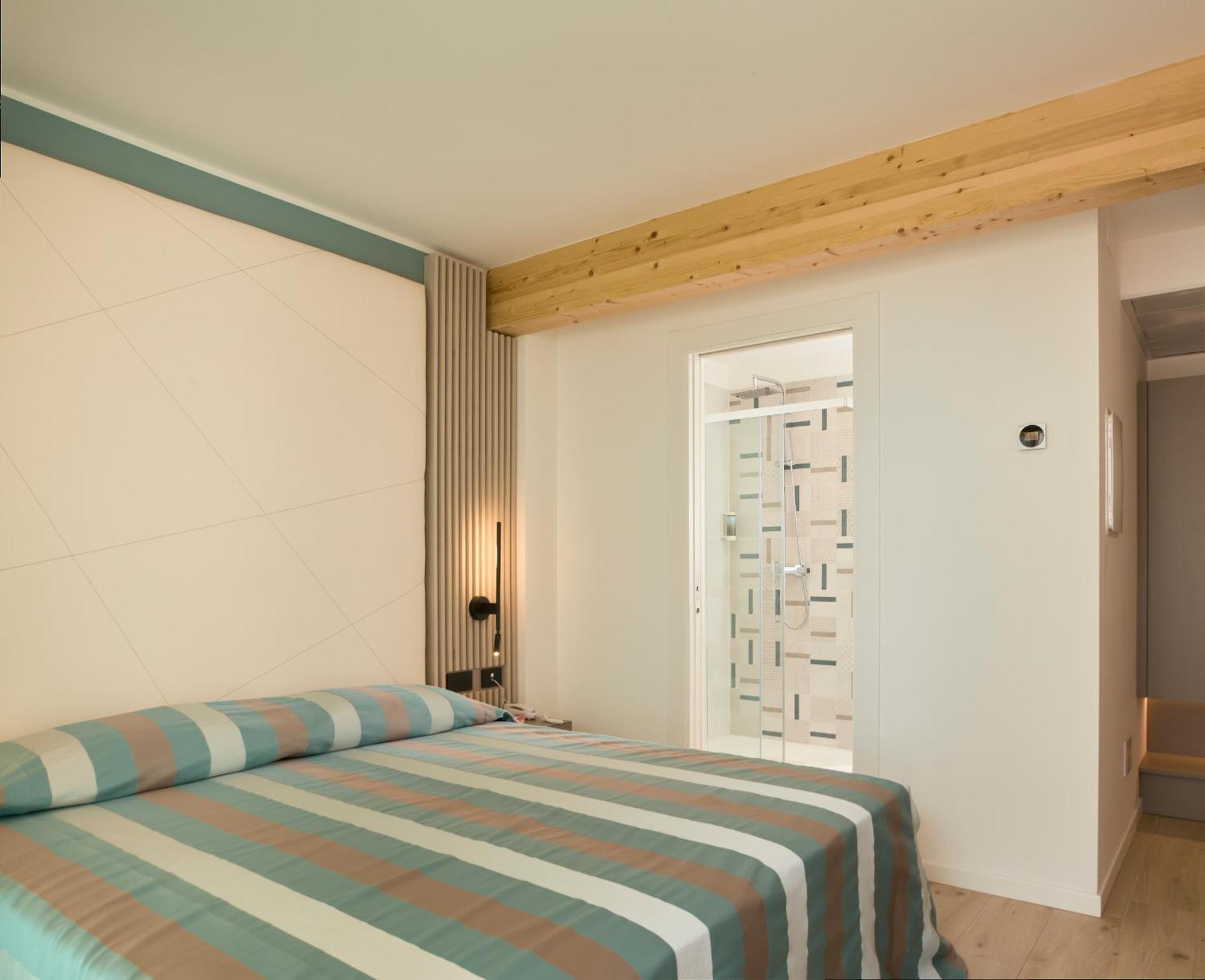 Hotel Pelikan Lignano Sabbiadoro Ngoại thất bức ảnh