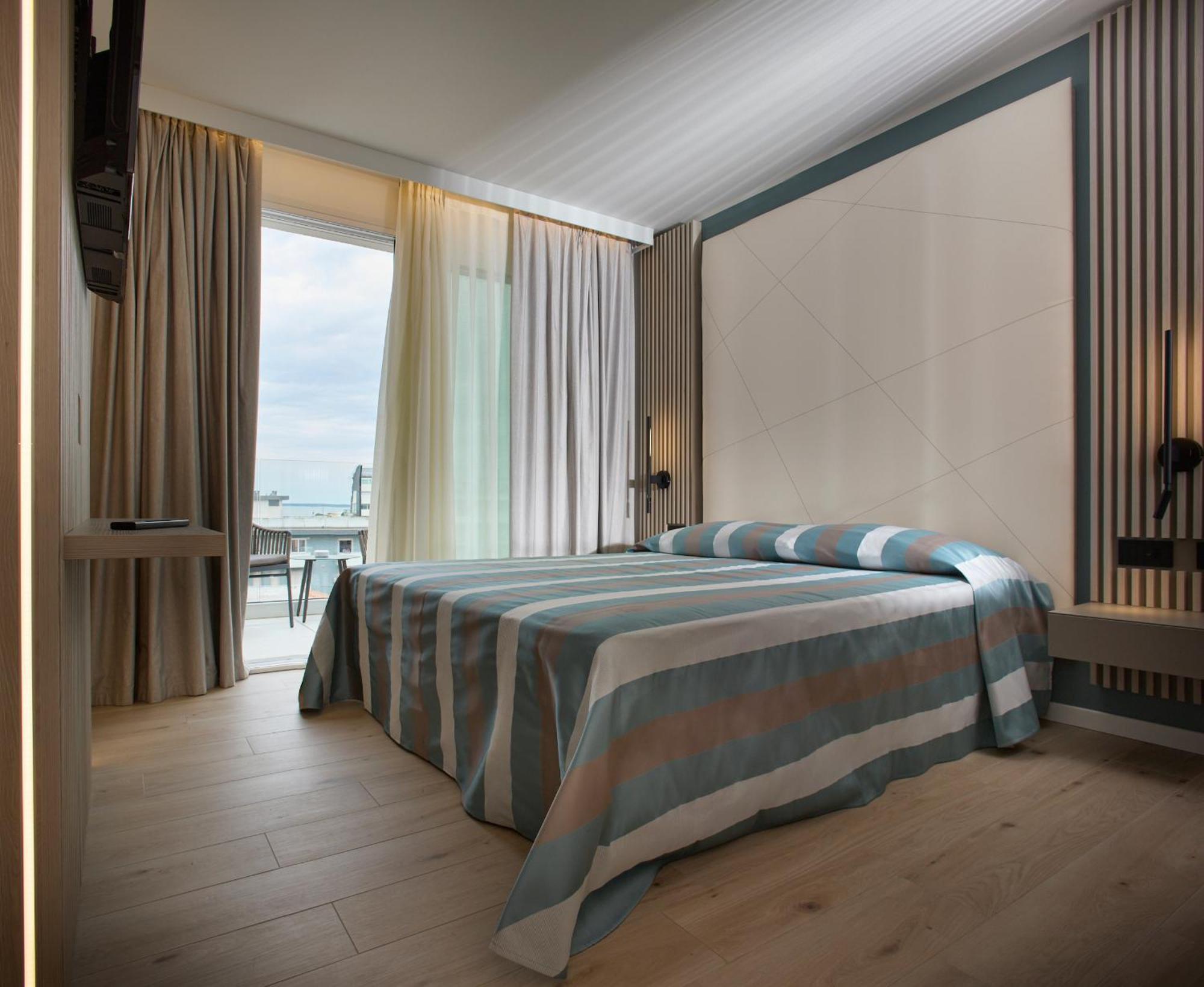 Hotel Pelikan Lignano Sabbiadoro Ngoại thất bức ảnh