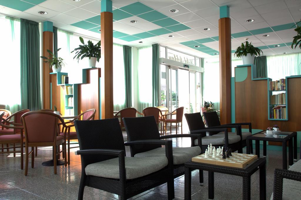 Hotel Pelikan Lignano Sabbiadoro Ngoại thất bức ảnh